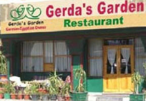 homely-luxor-restaurant-gerda's-garden